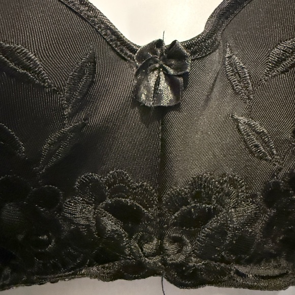 NET-René Rofé Black Lingerie. Size 38C - Picture 2 of 8